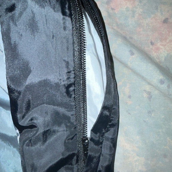 Men’s Gray/Silver Nike Pants Size Large - Picture 3 of 5